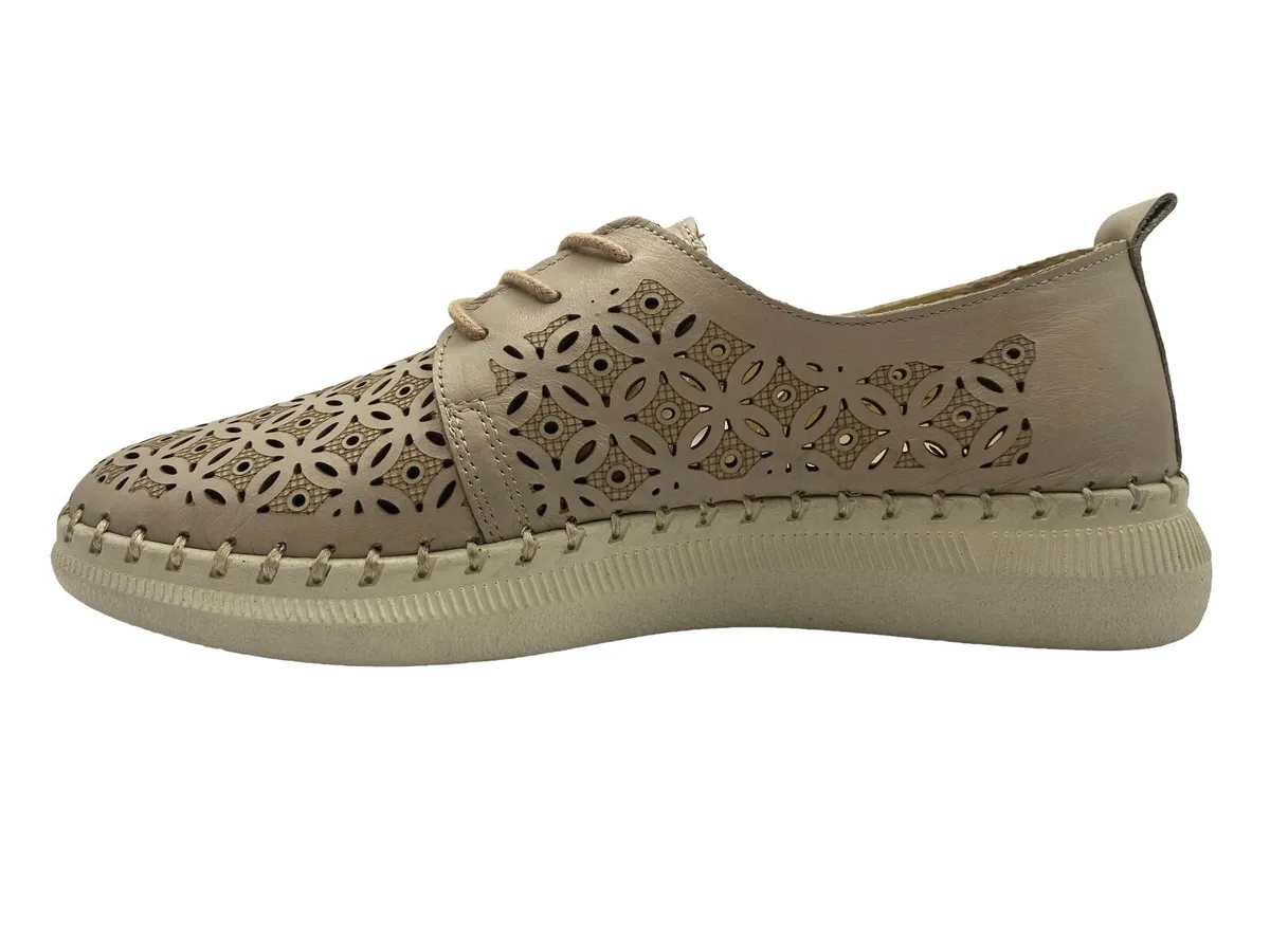 Woman’s shoes - Image 4