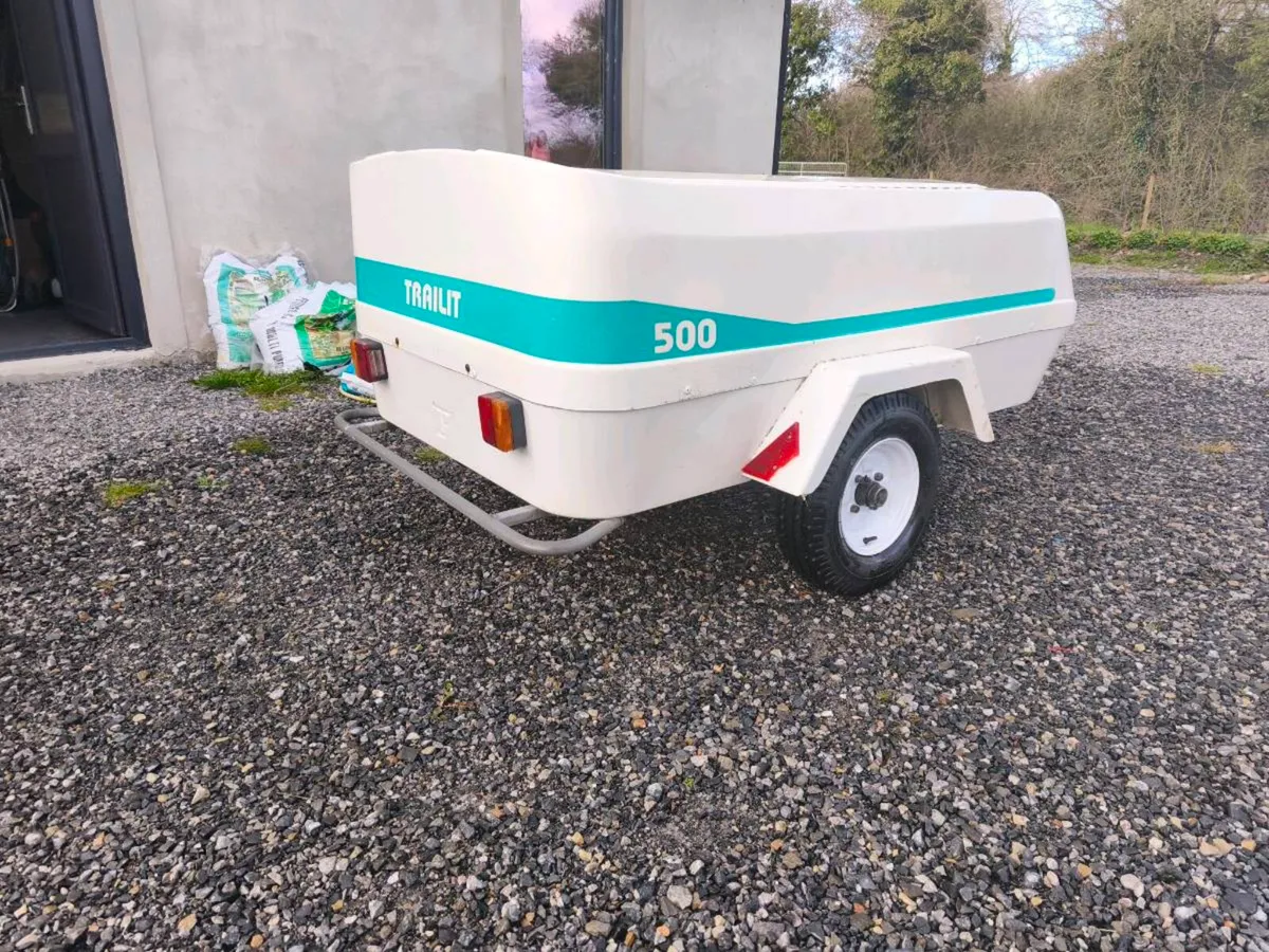 Camping Trailer - Image 3