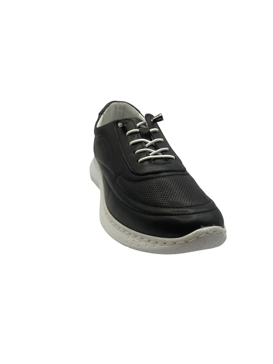 Woman’s shoes - Image 2