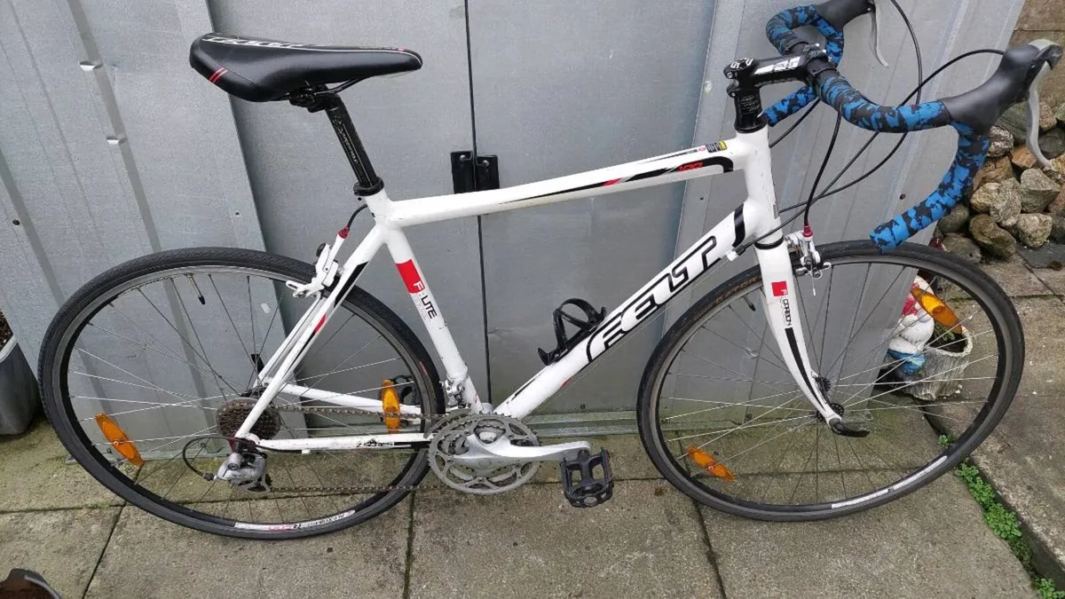 Felt Z100 F-Lite Road Bike - Image 1