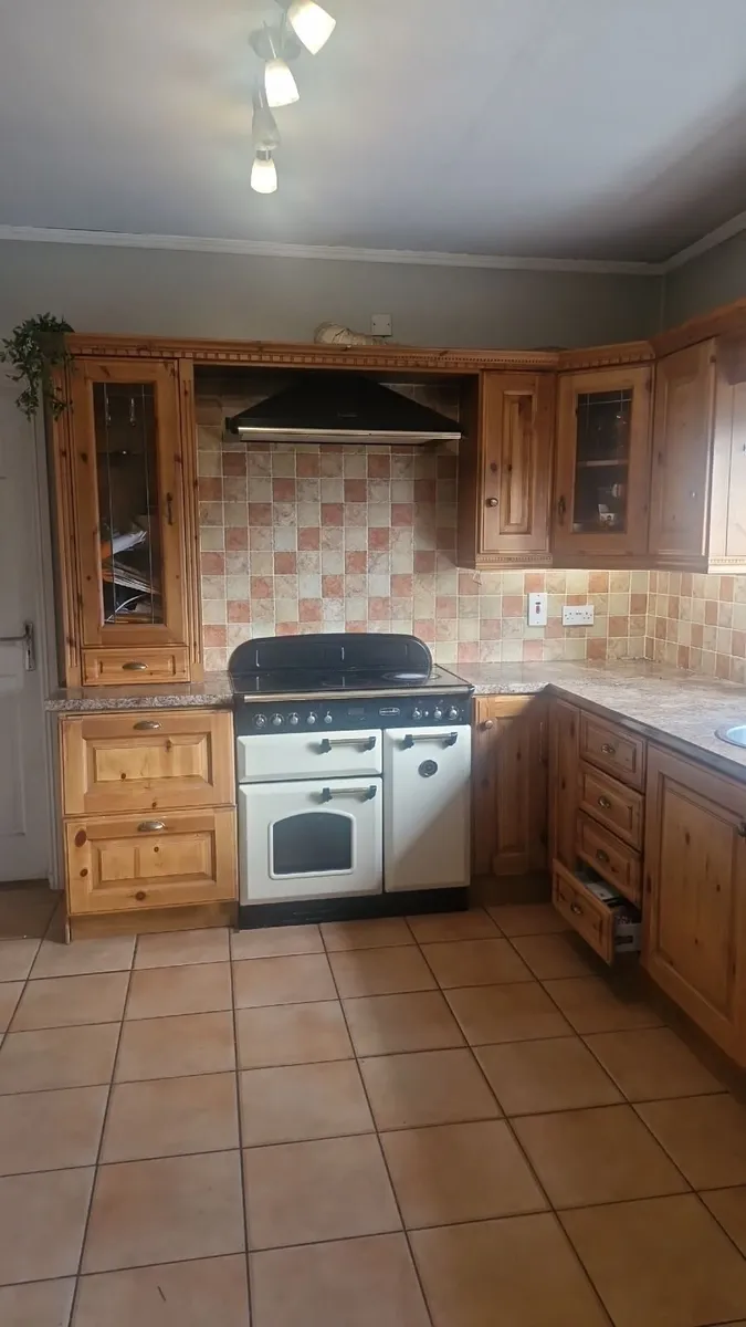 L shaped Fitted Kitchen and utility - Image 2