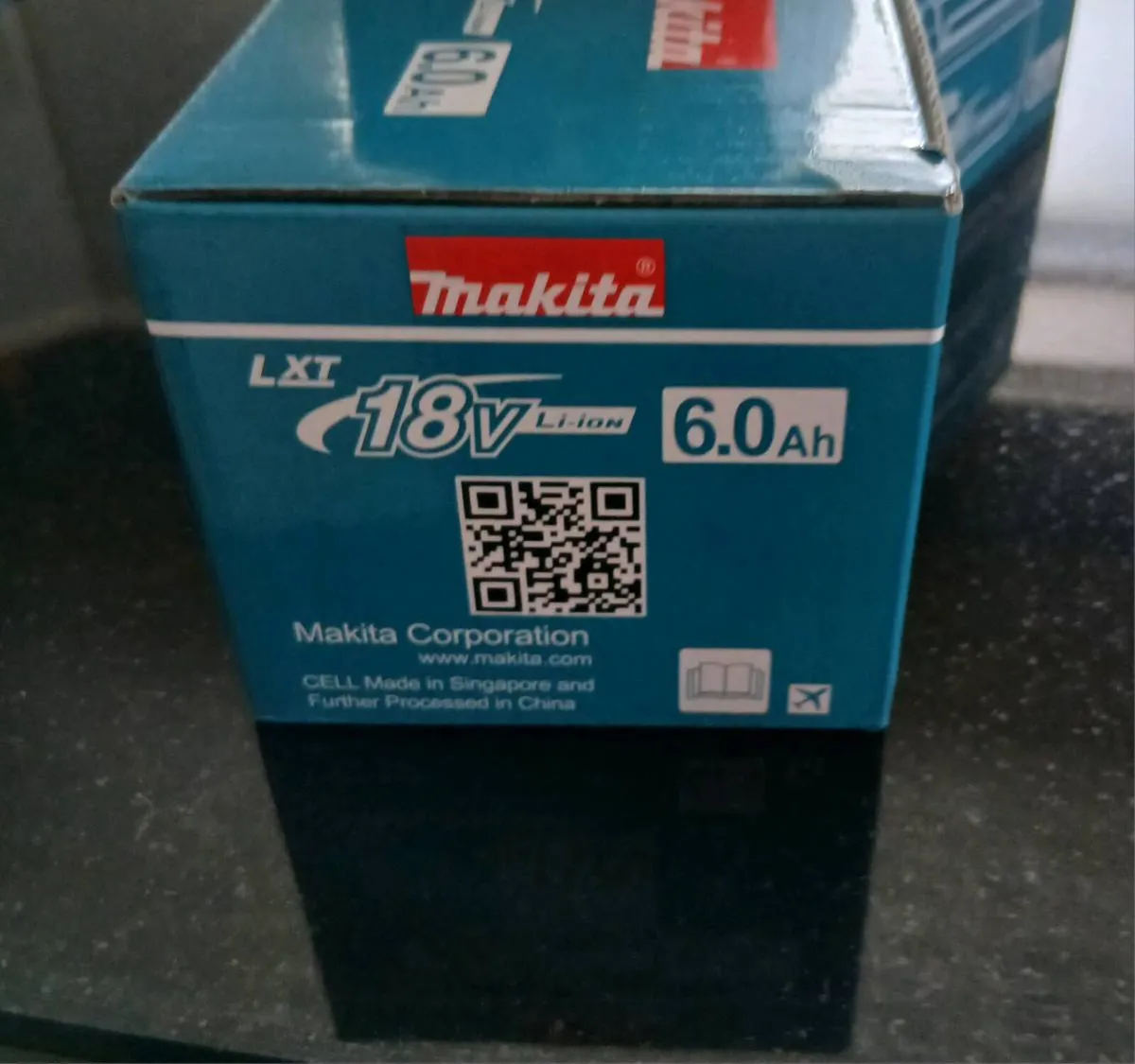 Makita 6.0 AH 18v battery - Image 2