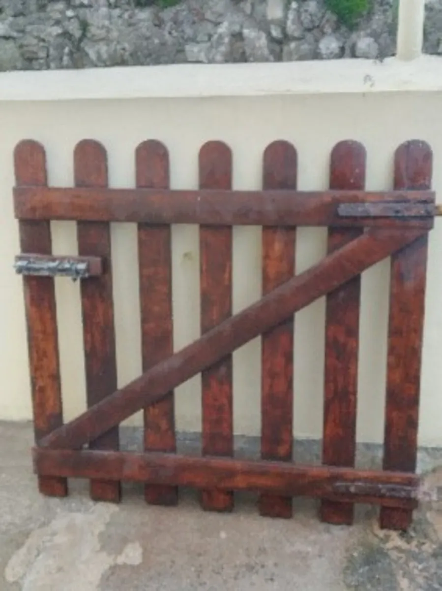 Vintage Burmese teak wicket gate - Image 2