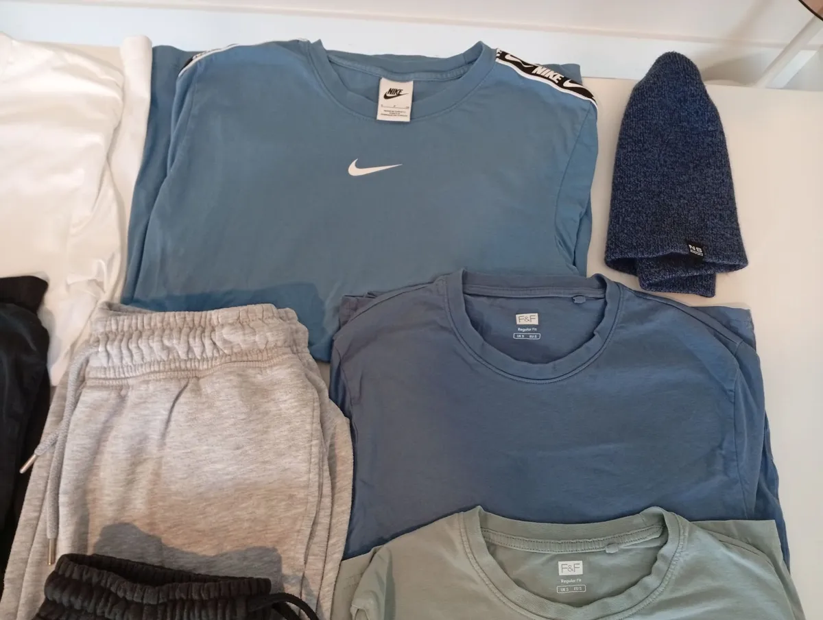 Teenage boy clothes bundle, age 15 - Image 3
