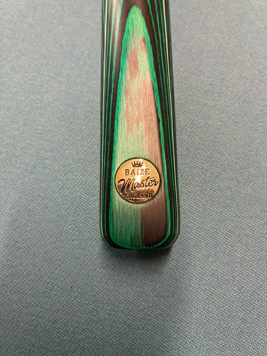 Baize Master pool cue - Image 1