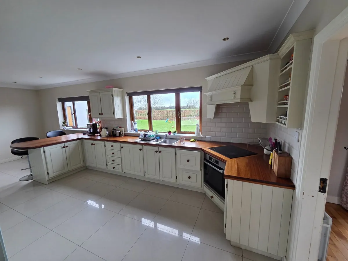 Kitchen and Utility Units - Image 2