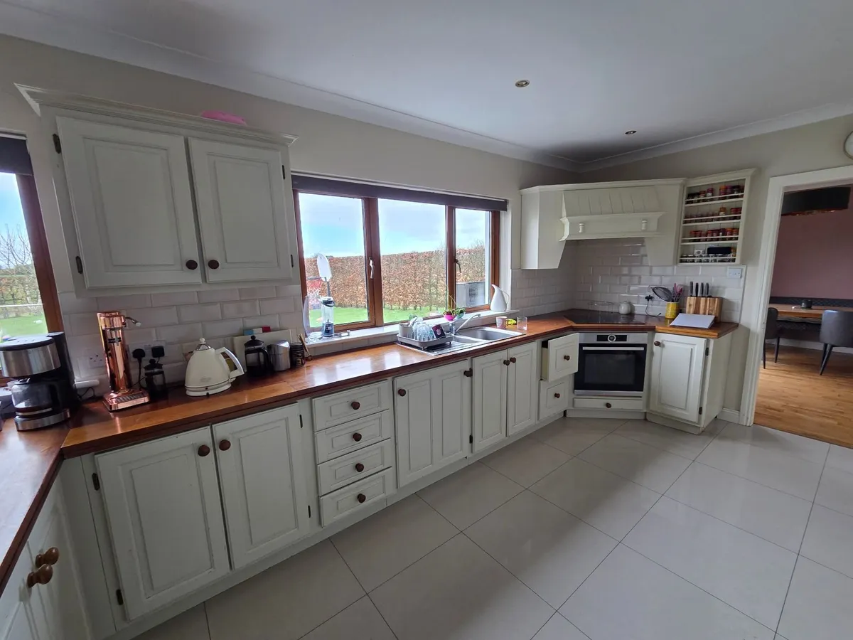 Kitchen and Utility Units - Image 3