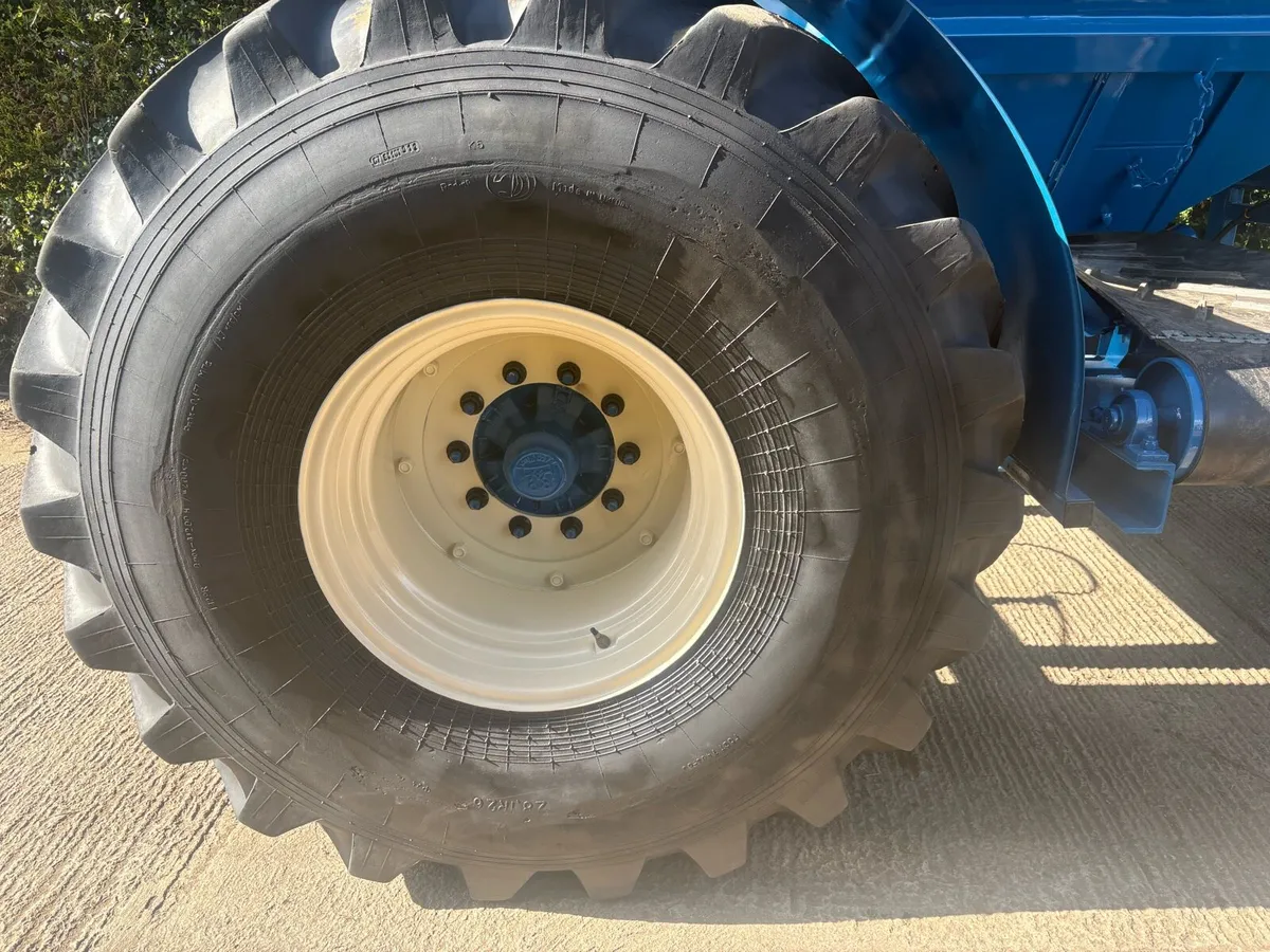 New sliding conveyor stone cart - Image 3