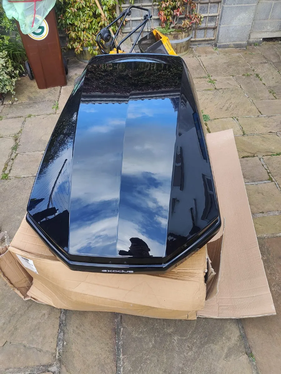 Roof box - Image 3