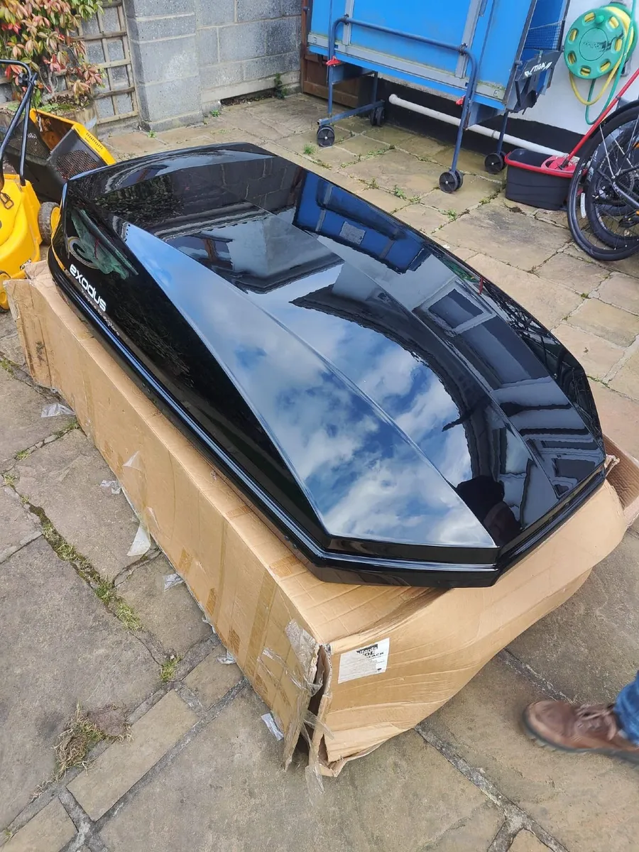 Roof box - Image 4