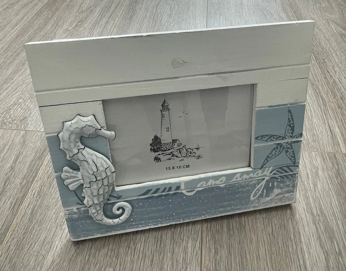 Coastal themed nautical photo frame - Image 1