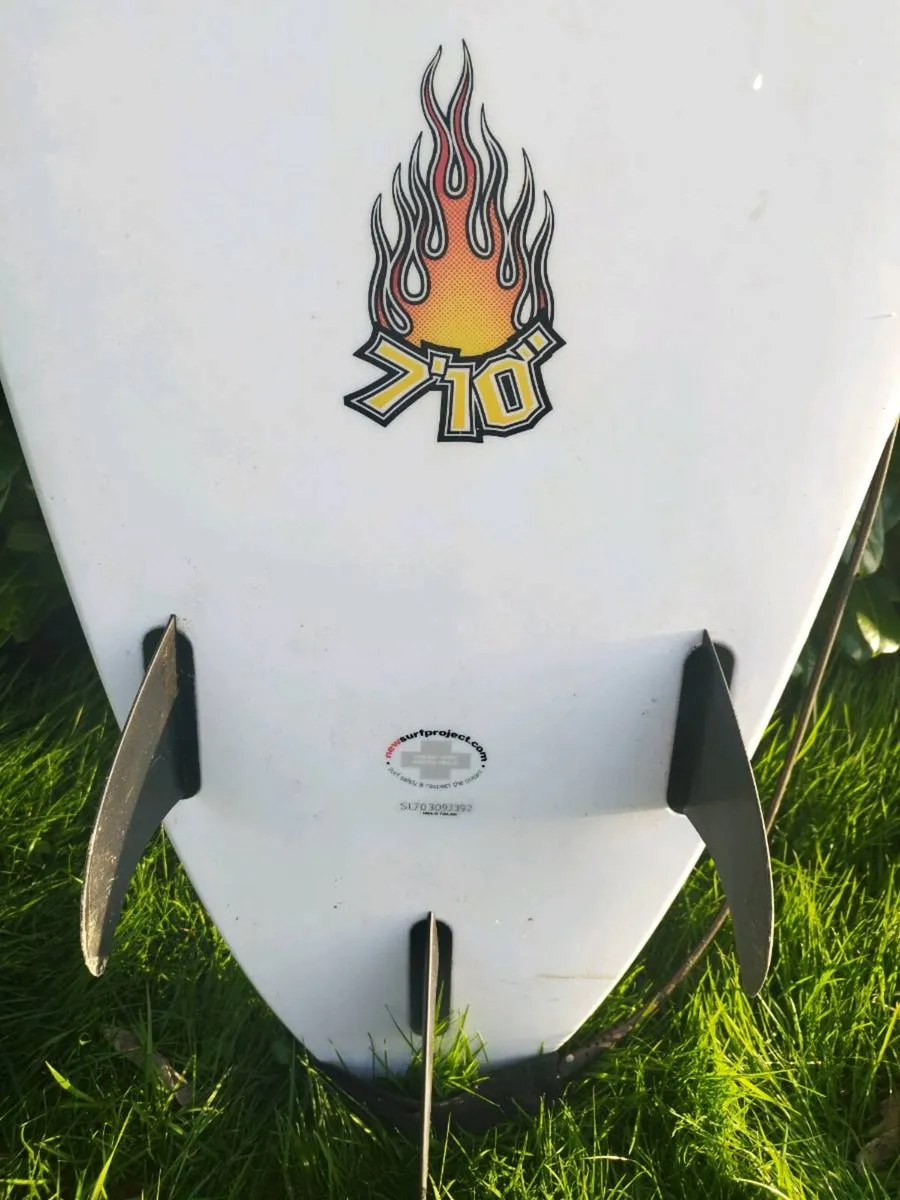 NSO Surfboard, Travel/Protection Bag + Wetsuit. - Image 4