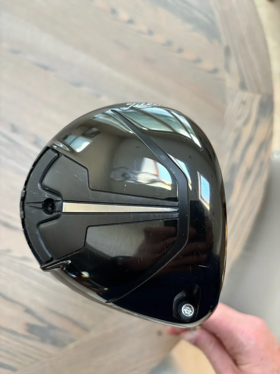 Titleist TSR3 driver 10 degree stiff - Image 4