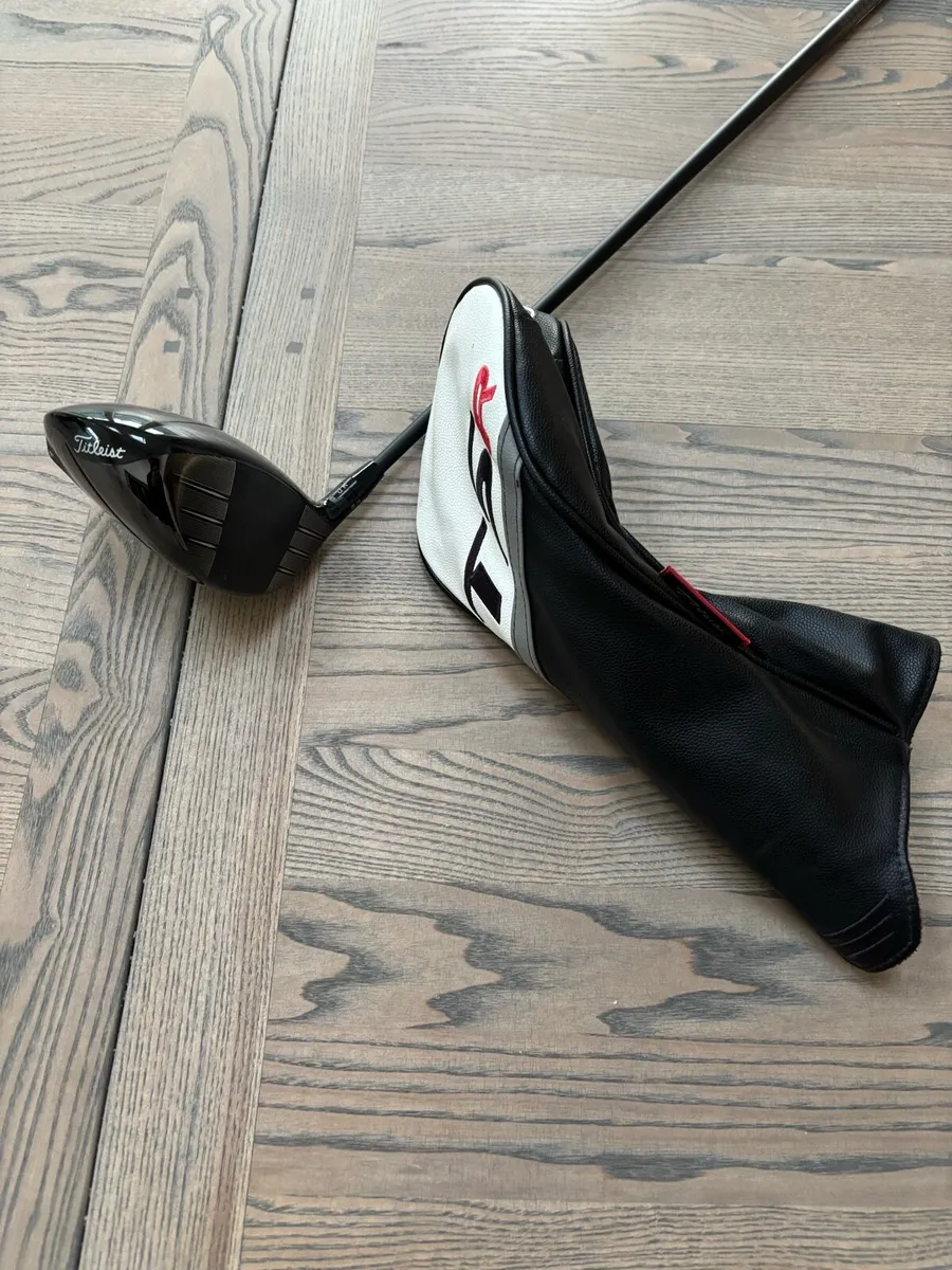 Titleist TSR3 driver 10 degree stiff - Image 2