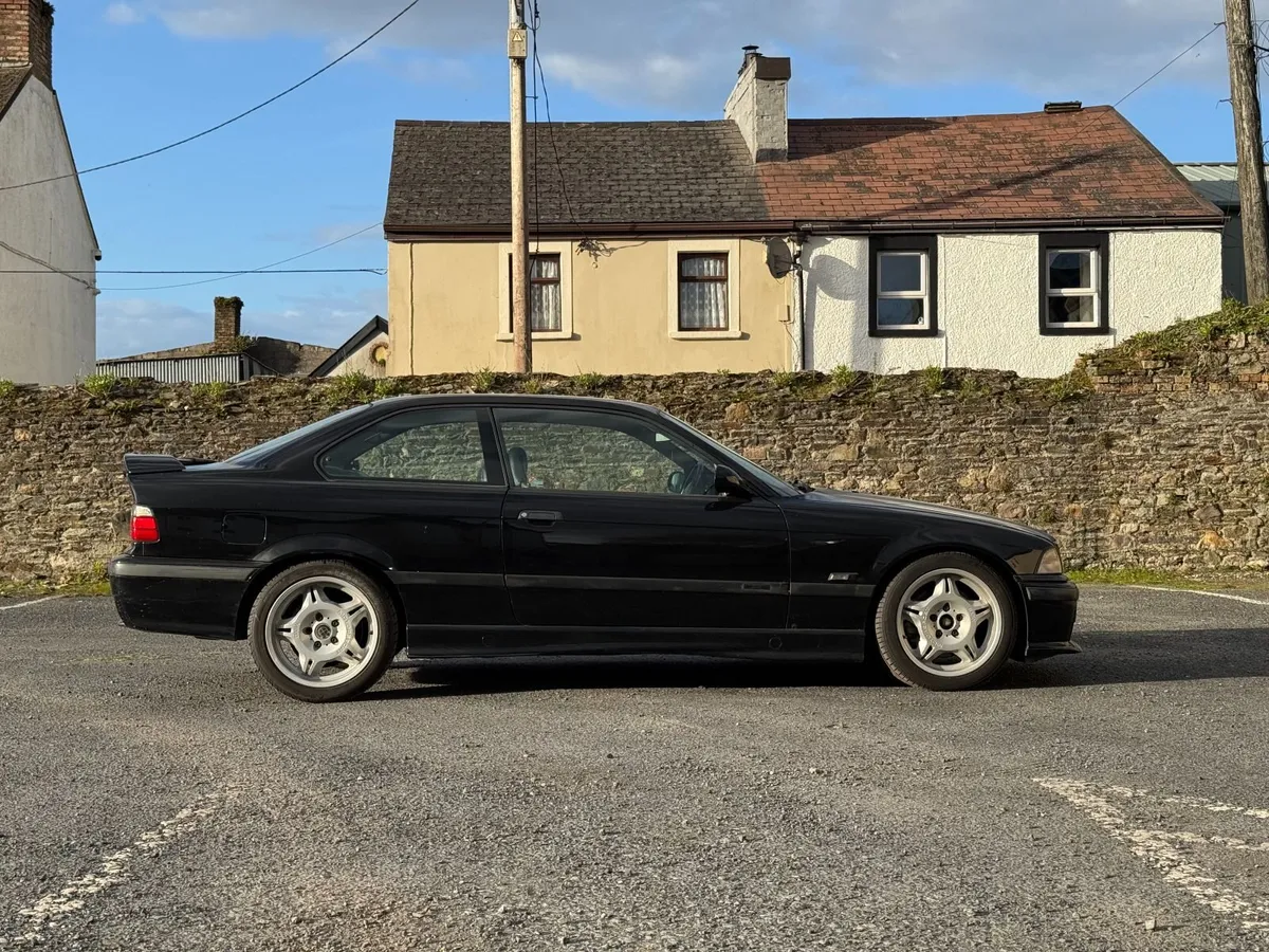 BMW E36 Coupe 2.5 1995 - Image 4