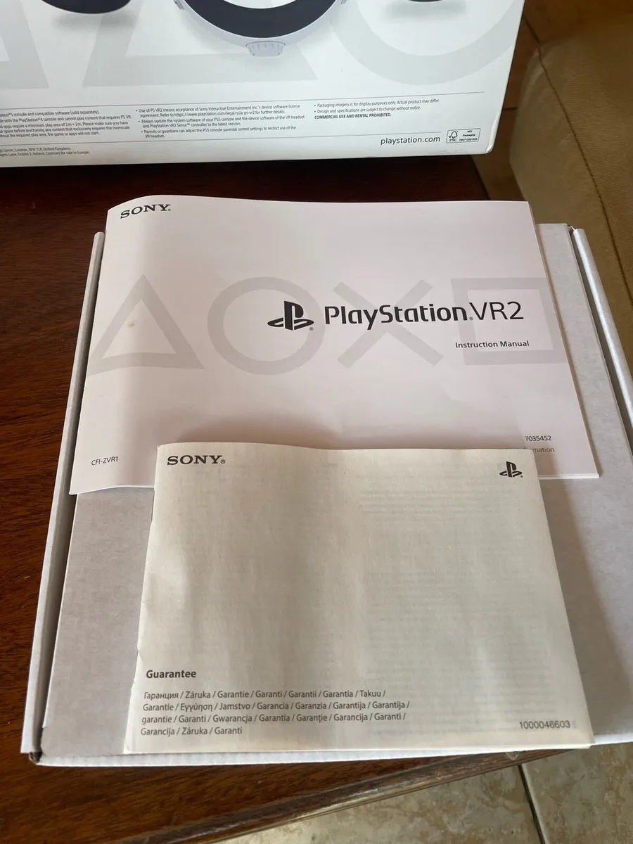 Pristine PS5 digital+PSVR2+144hz Monitor like new - Image 4