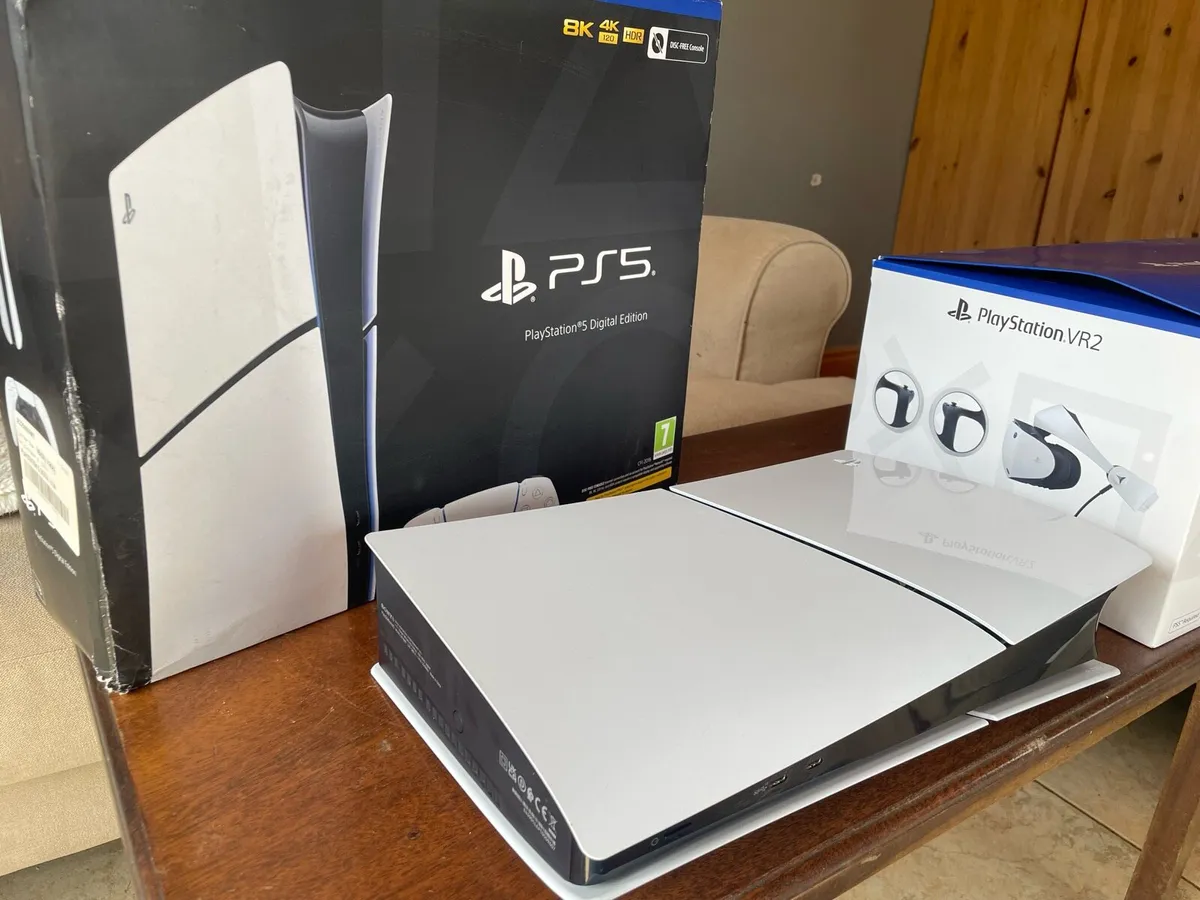 Pristine PS5 digital+ Sony ps5 controller like new - Image 1