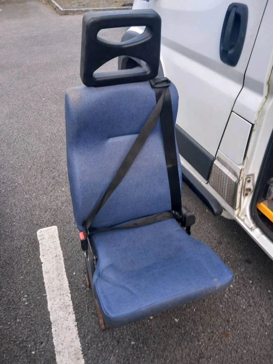 Camper van sivel seat - Image 1