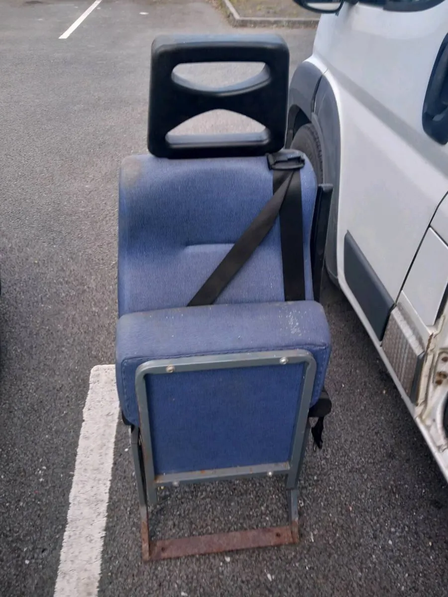Camper van sivel seat - Image 3