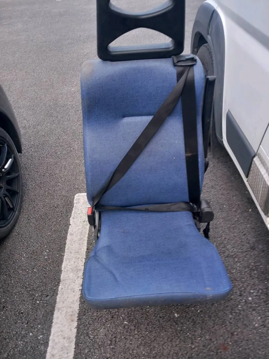 Camper van sivel seat - Image 4