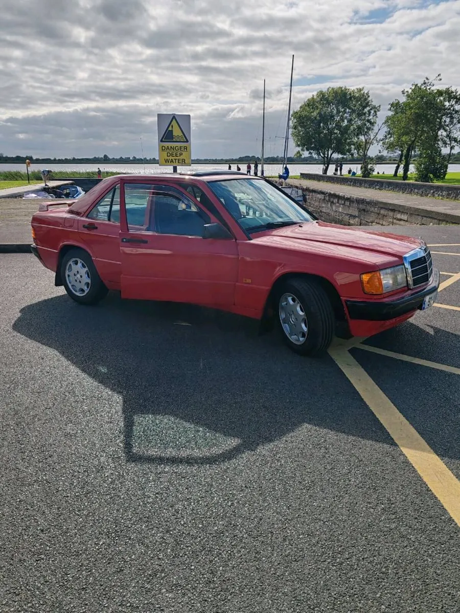 Mercedes 190e - Image 2