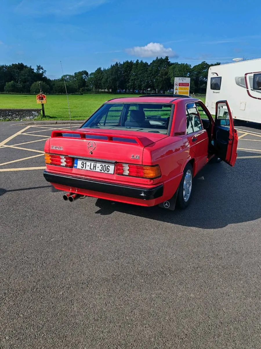 Mercedes 190e - Image 4