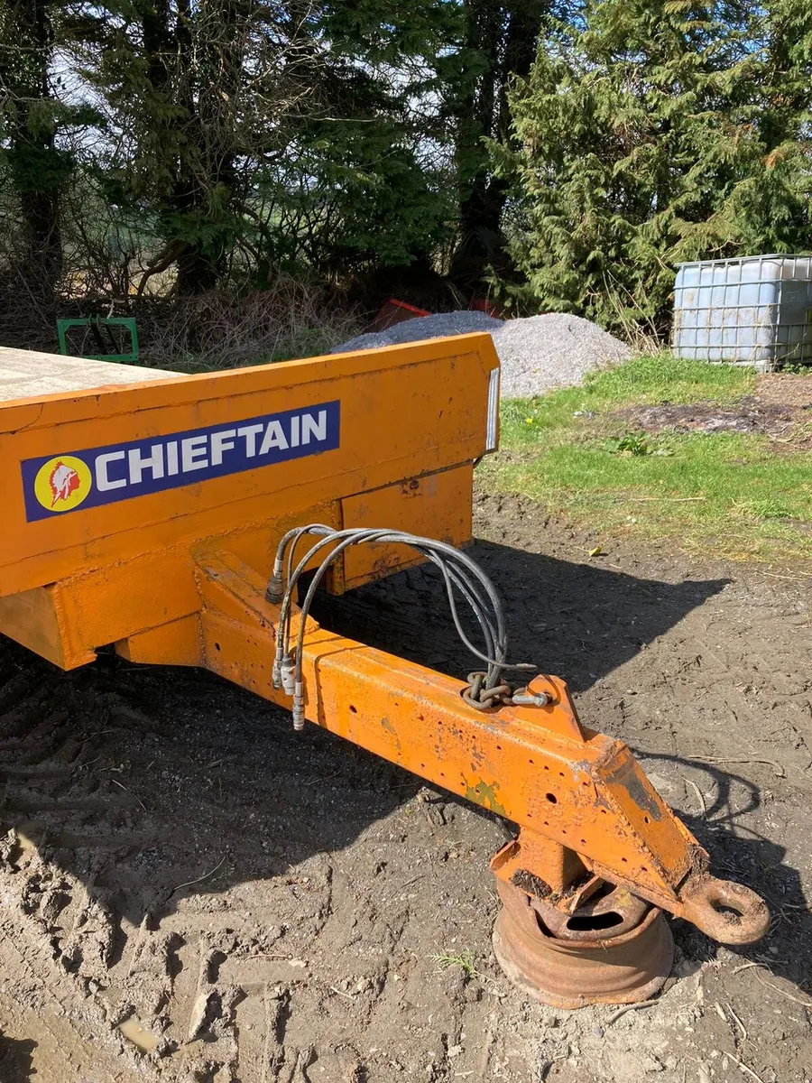 Low loader - Image 1