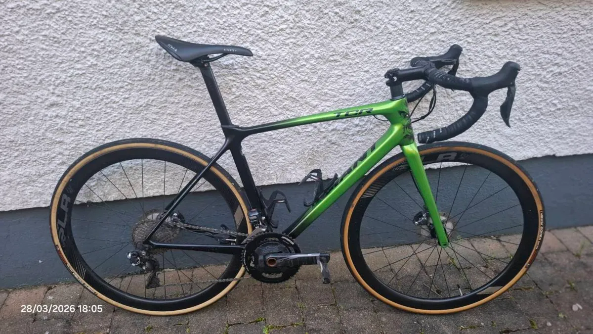 Giant tcr advanced pro 0 ultegra di2 - Image 1