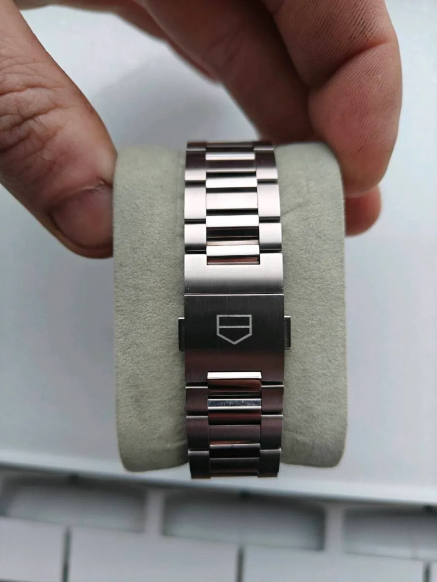 TAG Heuer Carrera Date - Image 4