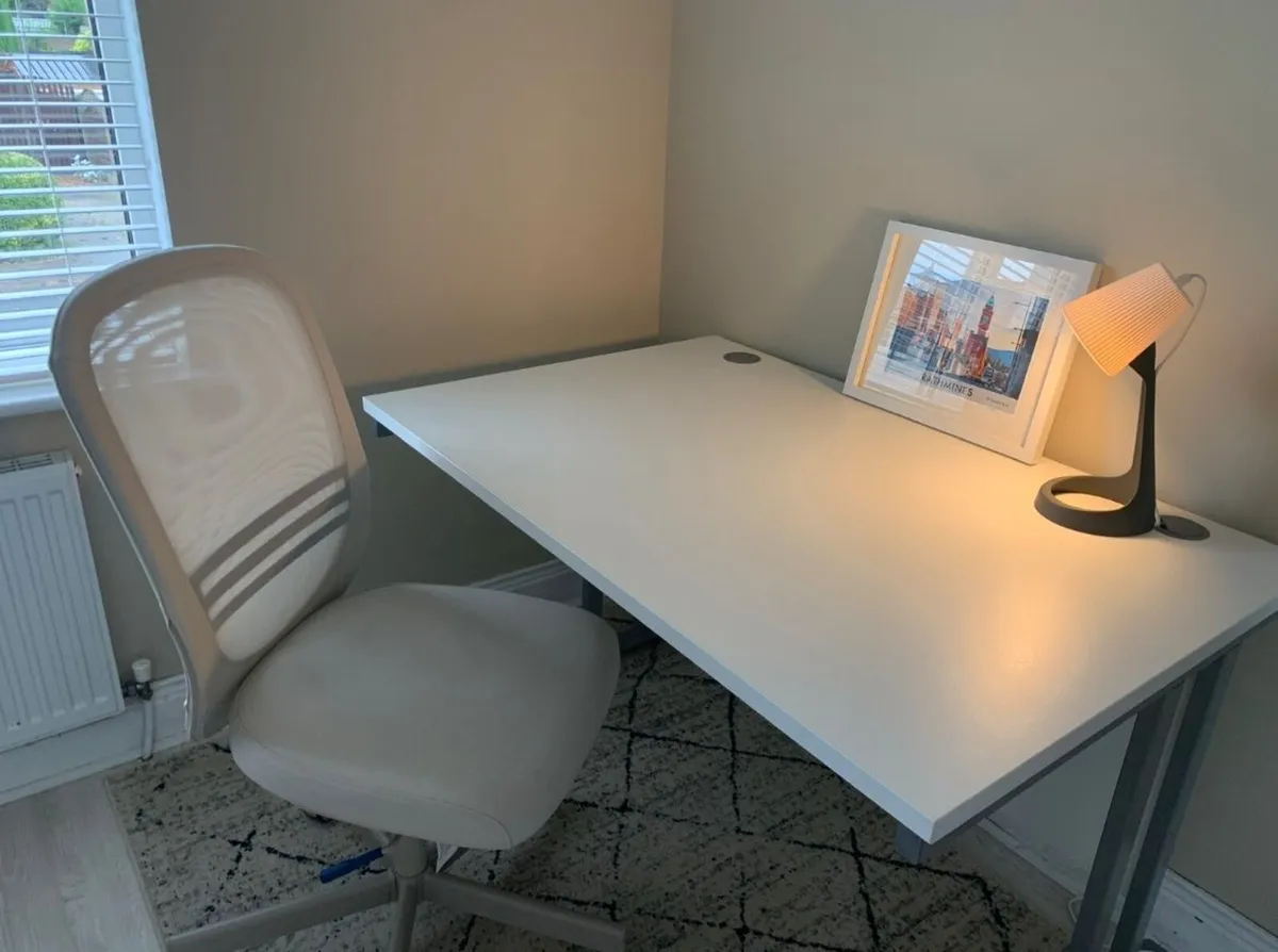 Office Desk and chair - Image 1