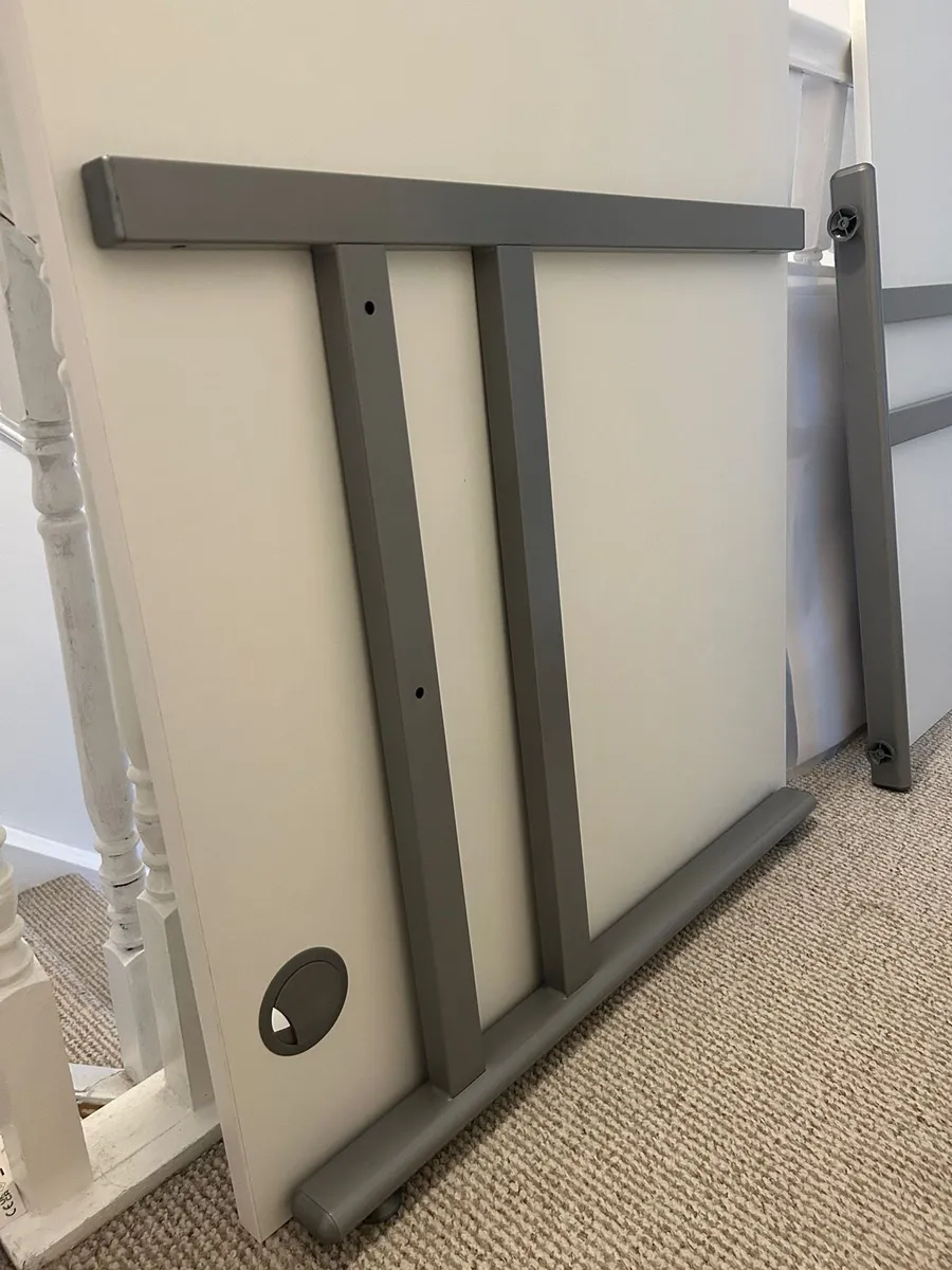 Office Desk and chair - Image 2