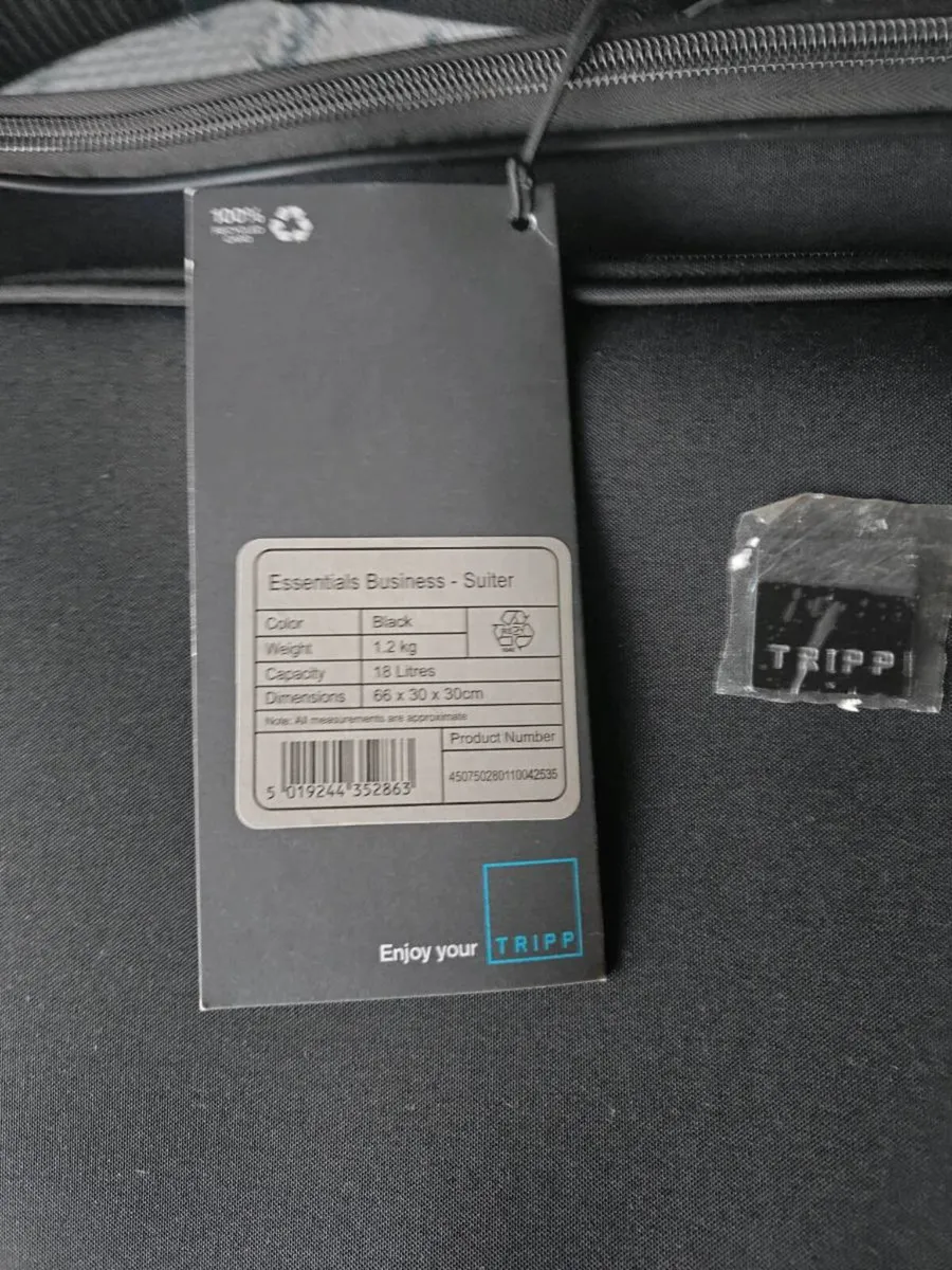 Suit carrier - Image 3