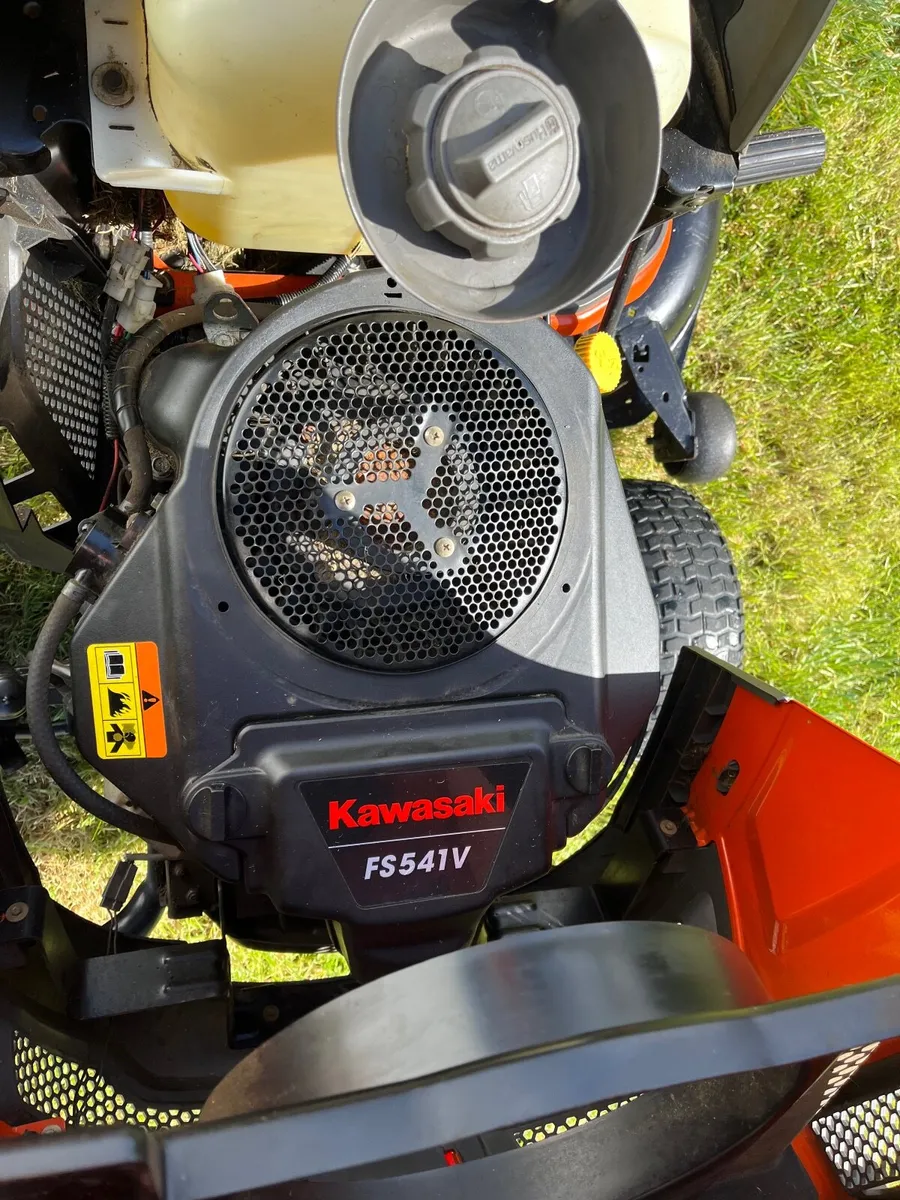 Husqvarna 22hp ride on mower - Image 2