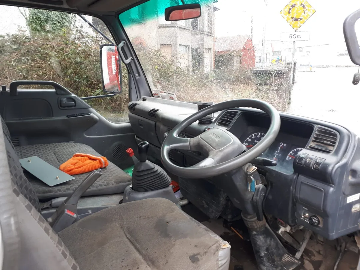 Isuzu npr tipper mazda 3 1.6 diesel opel insignia - Image 3
