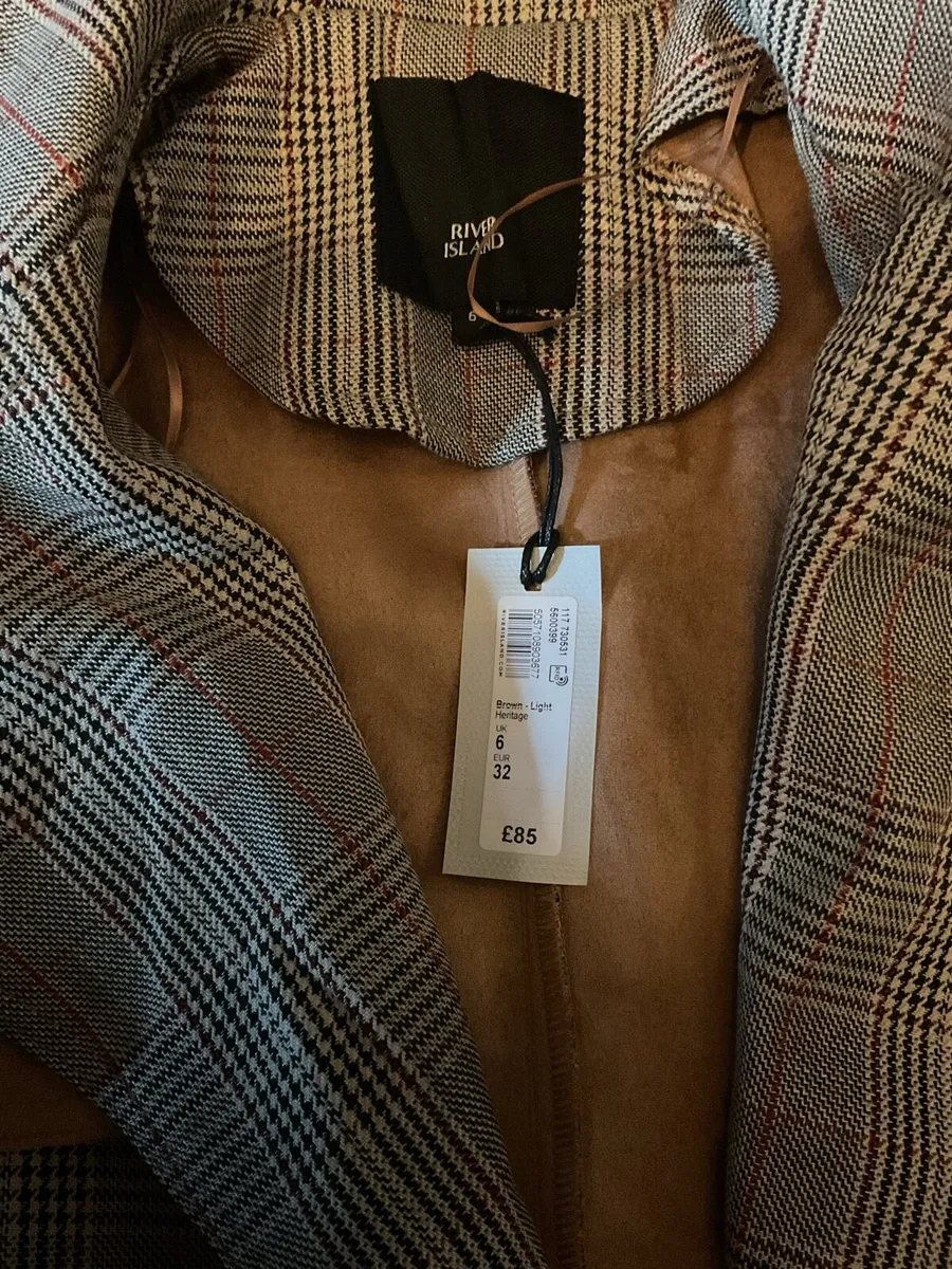 River island coat - Image 2