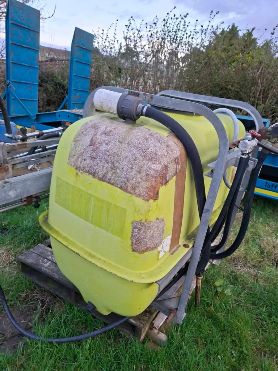800 litre sprayer - Image 2