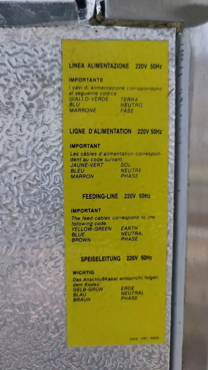 Commercial Fridge - Image 4