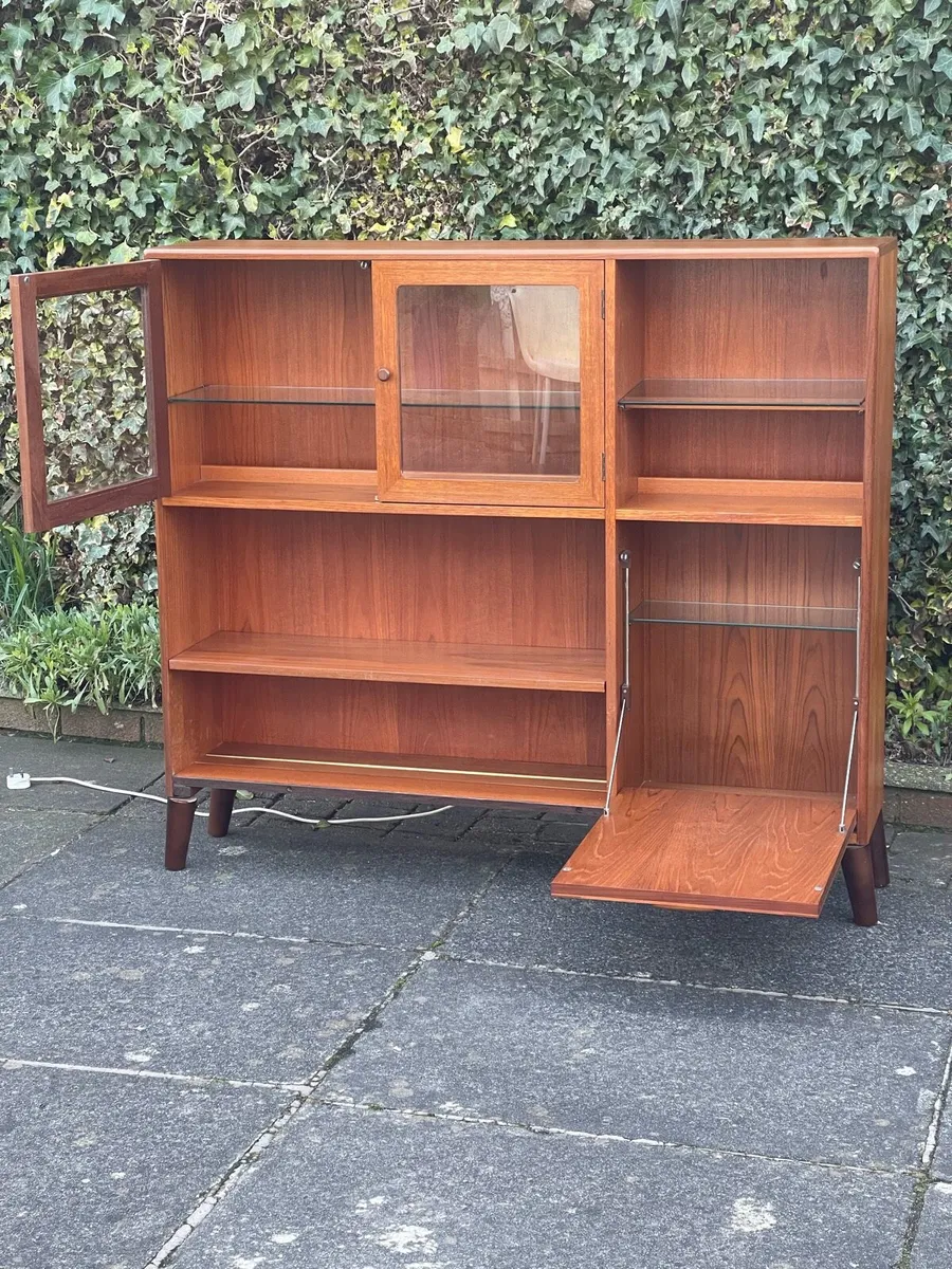 Mid century G plan book & display - Image 1