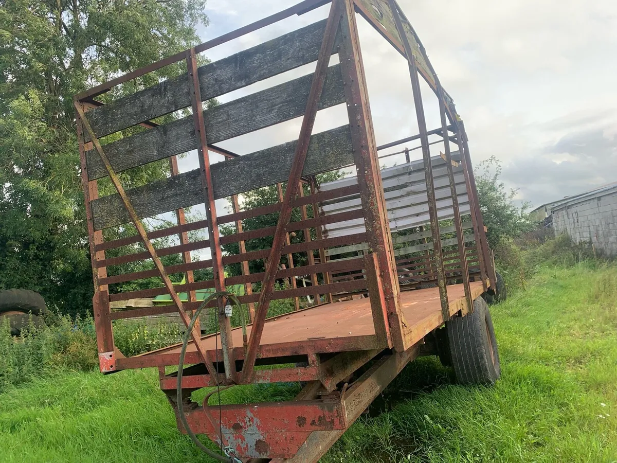 Tipping trailer - Image 1