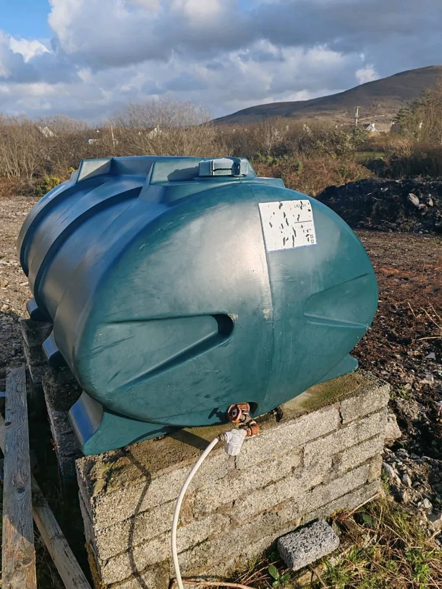 Radiators, plumbing, and corner bath,showers etc - Image 1