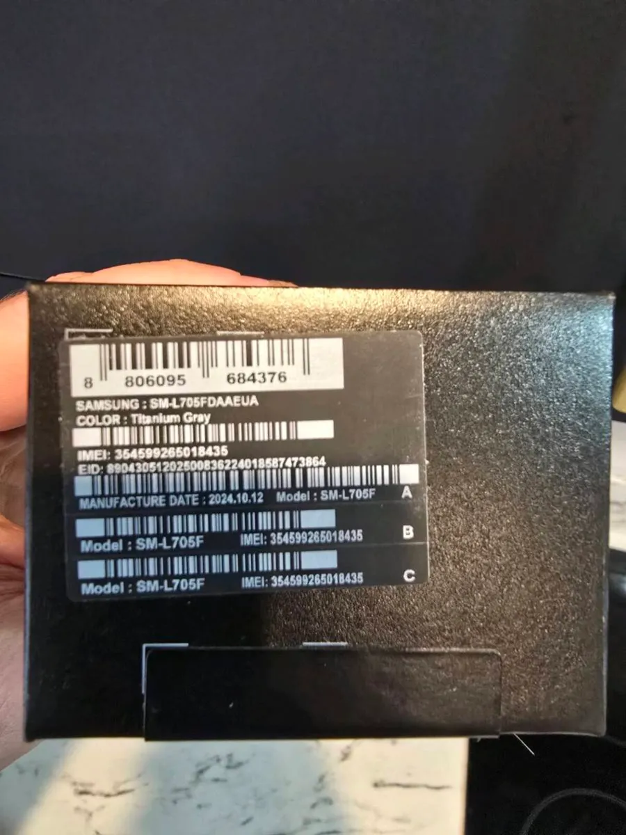 Samsung watch Ultra Titanium Gray - Image 3