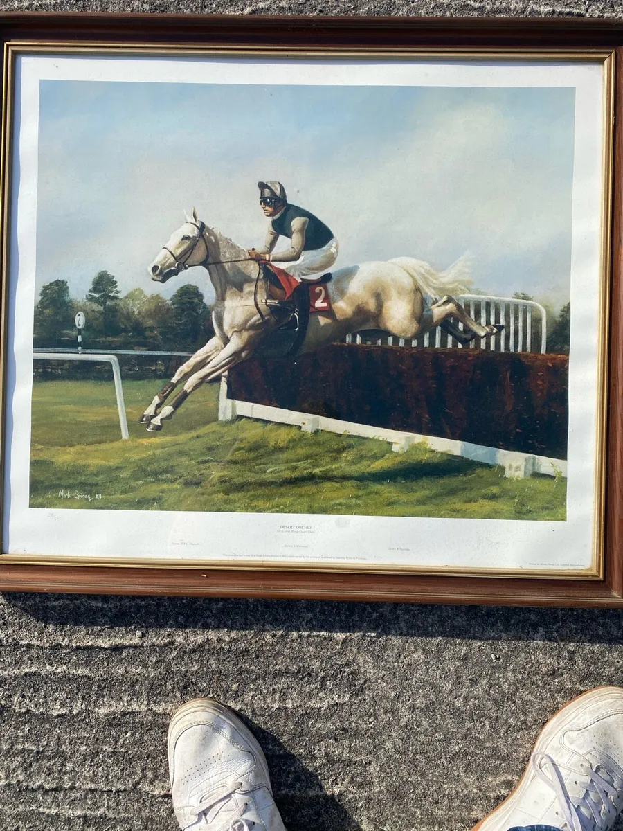 Horse and golf - Image 1