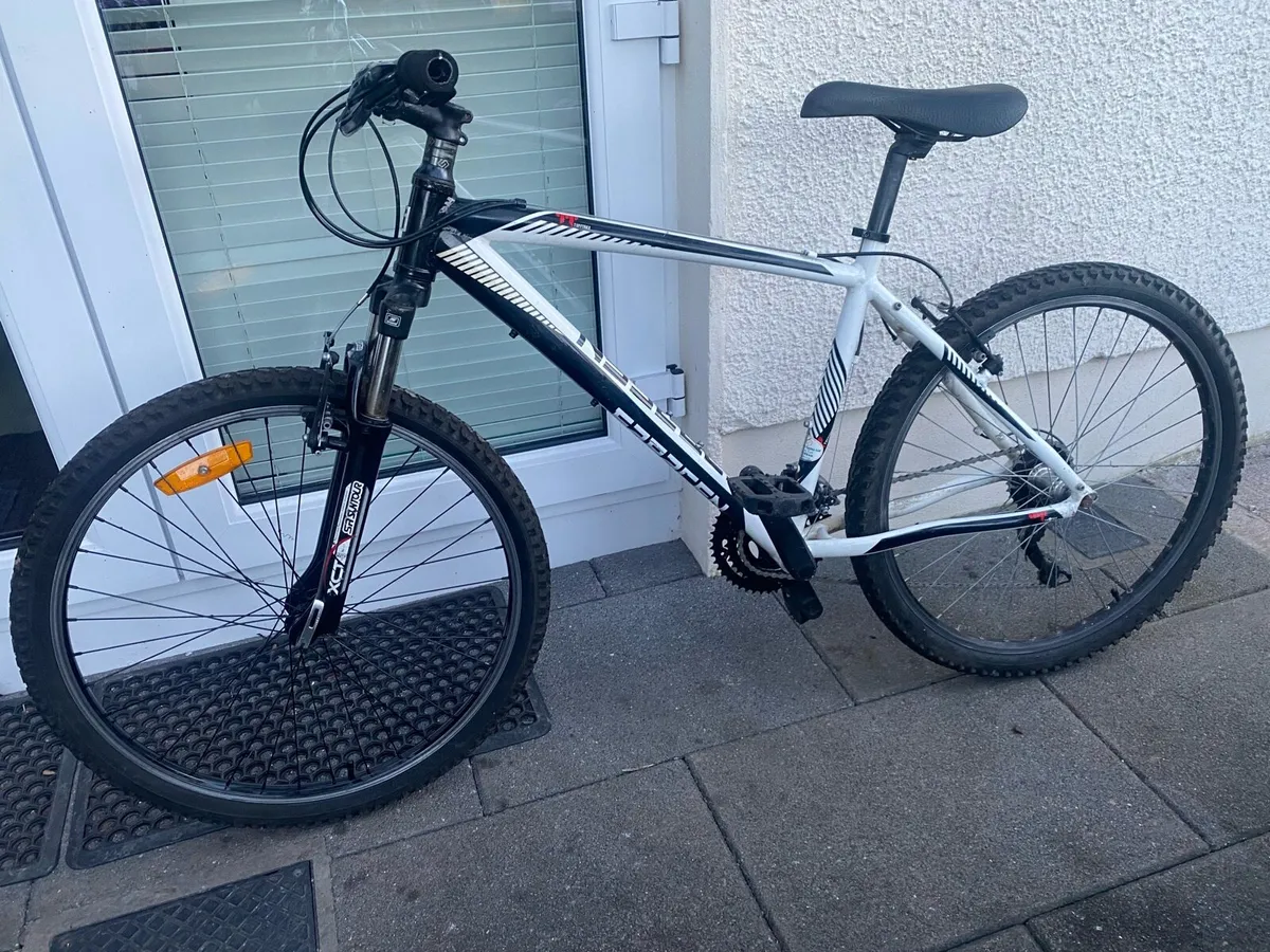 Saracen mountain bike 26 inch wheels 21 - Image 2