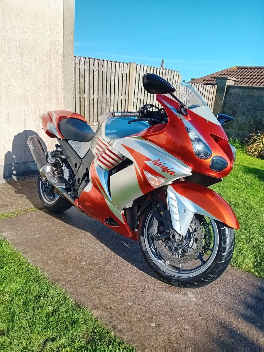 2009 Kawasaki zzr1400 - Image 1