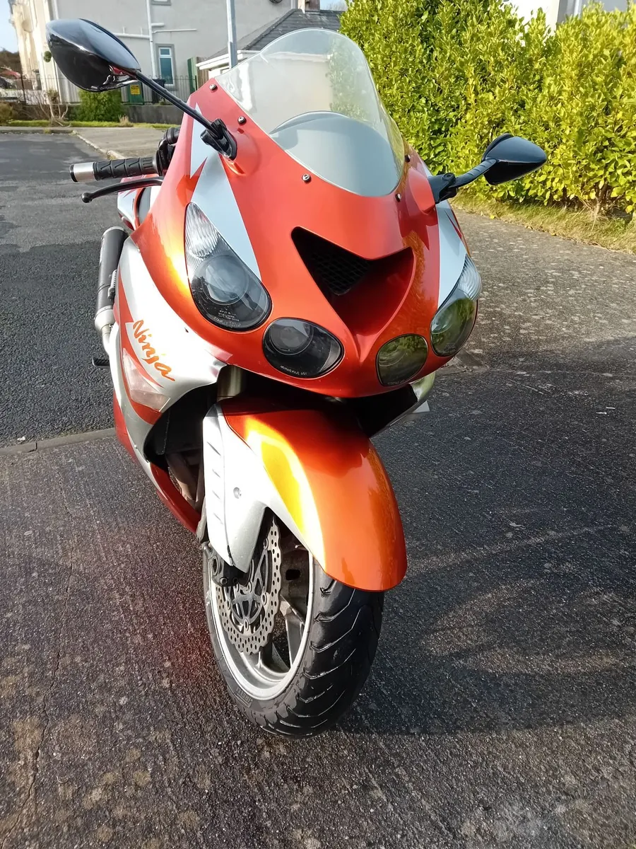 2009 Kawasaki zzr1400 - Image 3