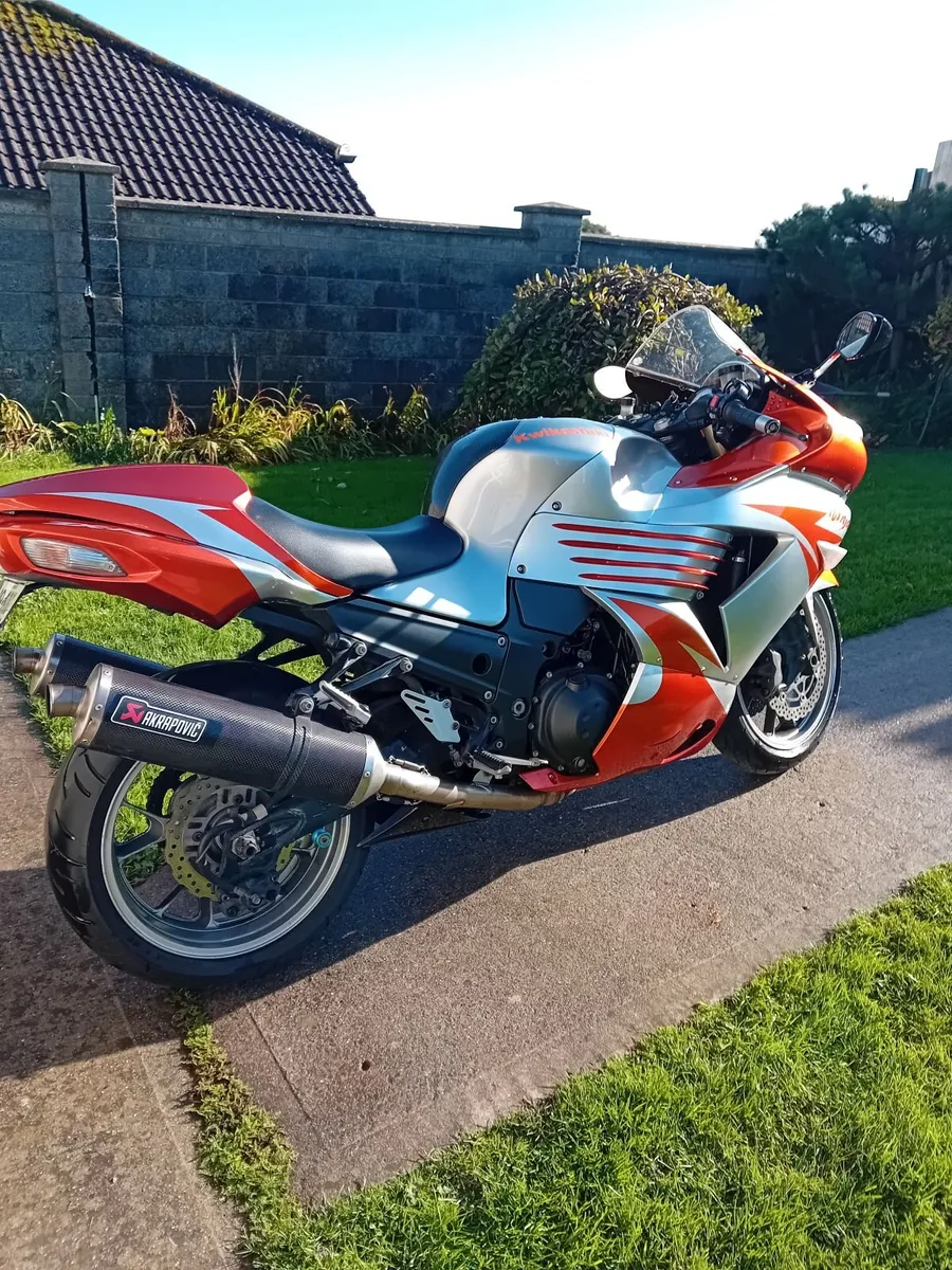 2009 Kawasaki zzr1400 - Image 4