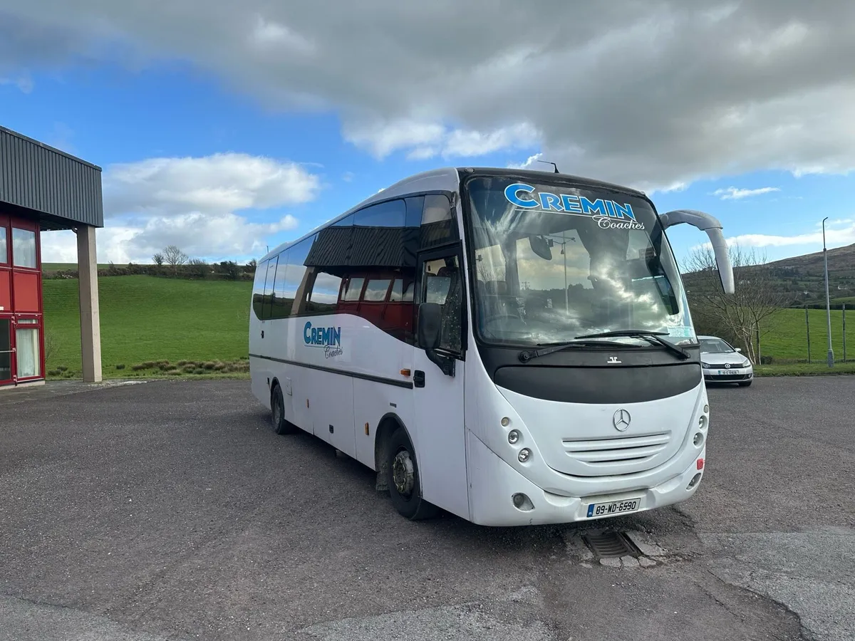 41 seater Mercedes touring - Image 1