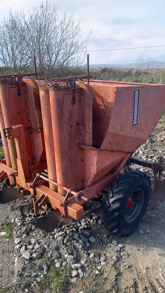 Potato planter - Image 2