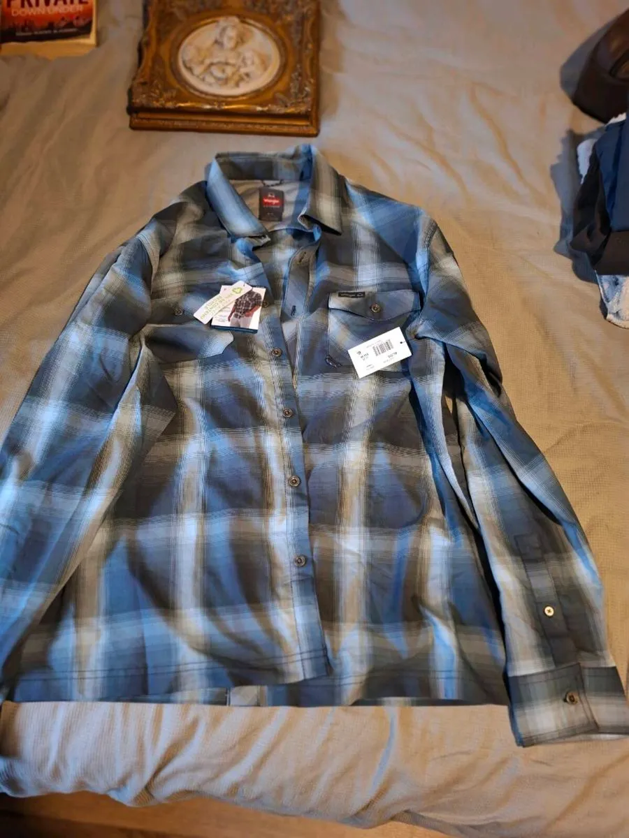 Brand New Wrangler Men's Long Sleeve Shirt - Image 1