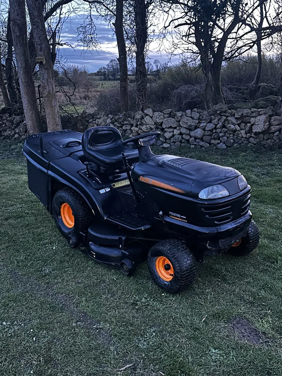 Partner ride on lawnmower - Image 1